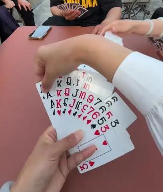 玩哪些棋牌类的小游戏给红包？六个玩斗地主麻将的赚钱小游戏推荐，一天能提50-60！